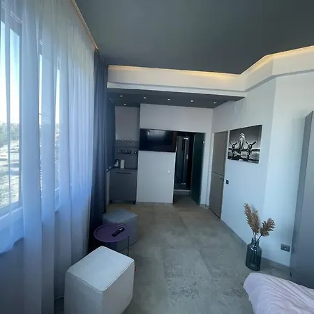 - Luminos Apartment *